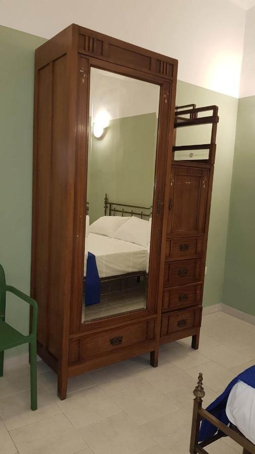 Santa Chiara Home Spaccanapoli Екстер'єр фото