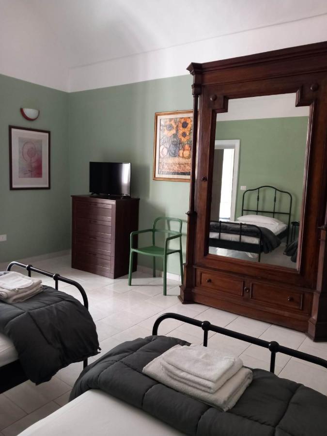 Santa Chiara Home Spaccanapoli Екстер'єр фото