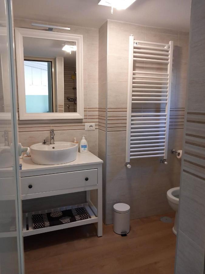 Santa Chiara Home Spaccanapoli Екстер'єр фото